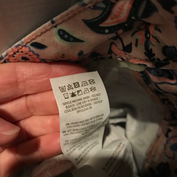 Boden Paisley khaki style cropped pants - Picture 10 of 13